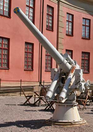 75 mm luftv&auml;rnskanon m/15-23 sedd framifr&aring;n